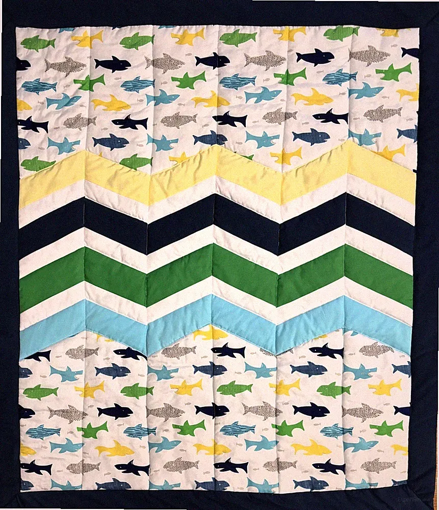 Baby Quilt Handmade Sharks Pattern Chevron Patchwork Crib Bedding 37"x 42" NEW