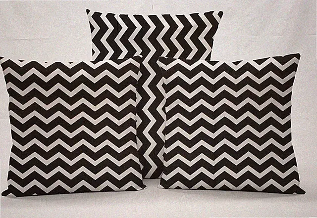 Black & White Chevron Pillowcase / Pillow Cover (Many Sizes)