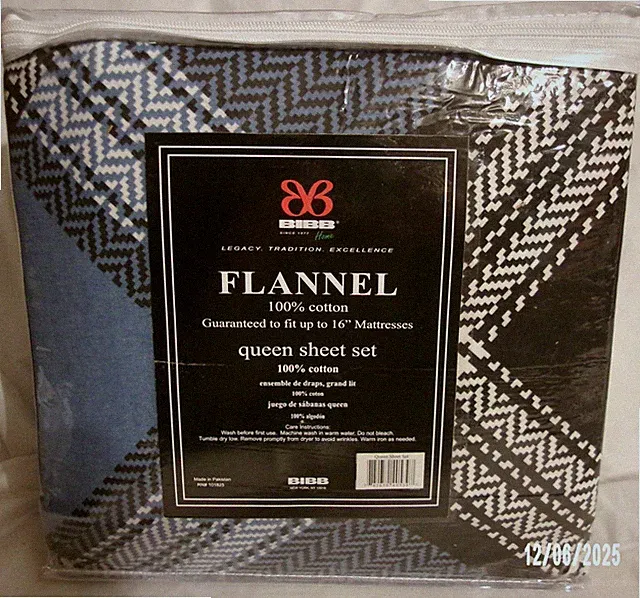 CHEVRON QUEEN SIZE FLANNEL SHEET SET BLACK BLUE WHITE BIBB SOLD AS IS