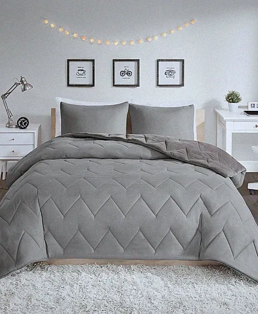 Intelligent Design 3 Pc Chevron Quilted Reversible Comforter Set KING / CAL KING