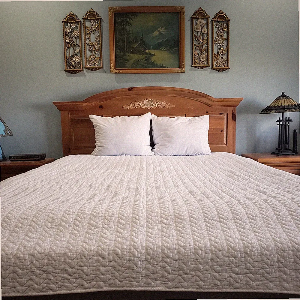 Levtex Twin Quilt 66x82 White Cotton Textured Chevron Stripes Farmhouse Bedding