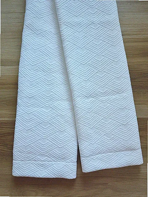 Luxury Pair Of Peacock Alley Chevron Diamond Matelassé King Shams White