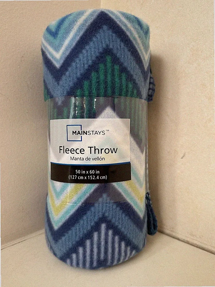 Mainstays Graphic Chevron Blue Fleece Throw 50in x 60in