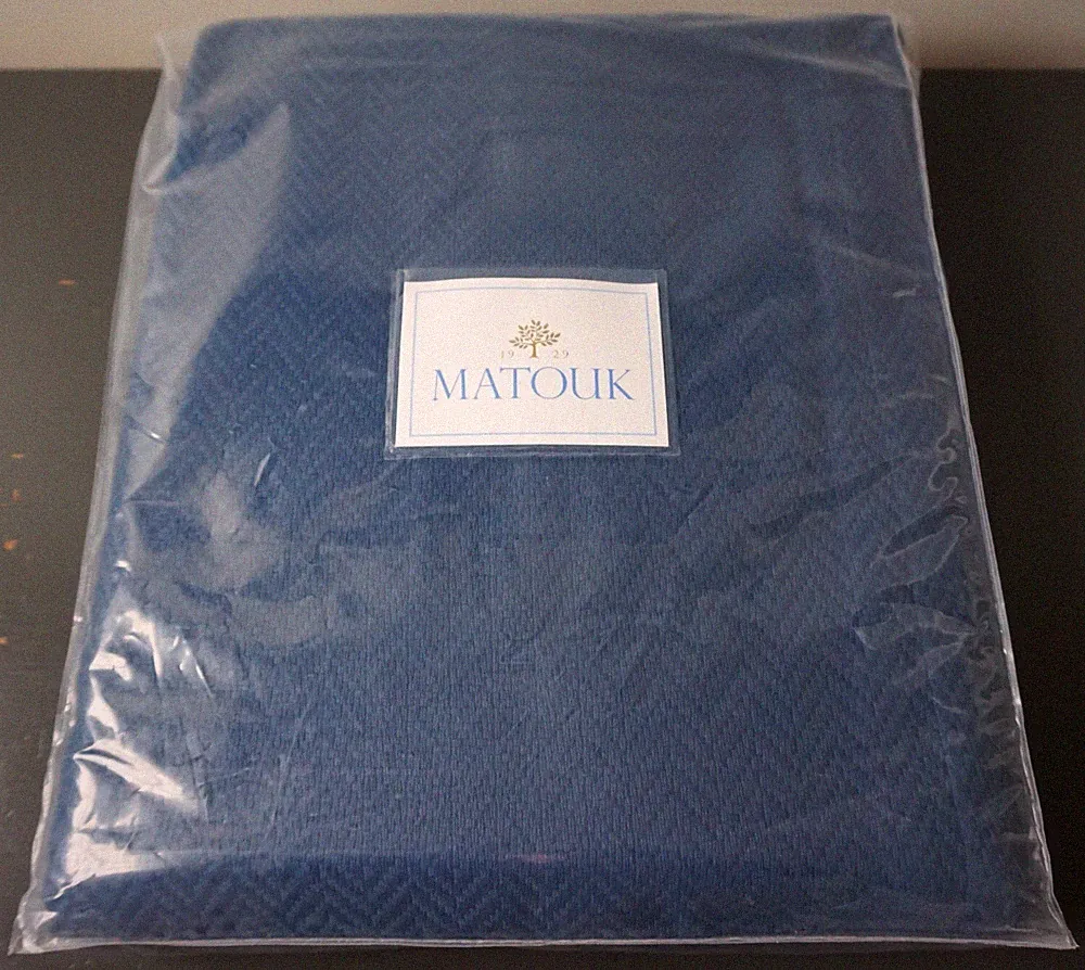 Matouk King Coverlet Castela Chevron Pattern Navy Blue 100% Cotton #M029 * READ