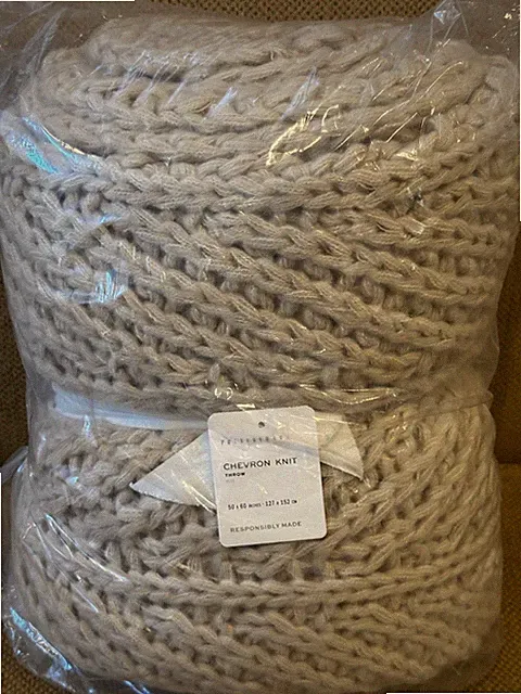 Pottery Barn Chevron Knitted Chunky Throw Blanket Oatmeal 50" x 60" New w/tags