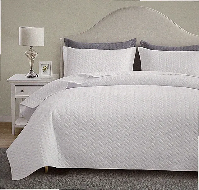 Queen Bedspread Set 3 Piece, Lightweight Coverlet Chevron Pattern, White