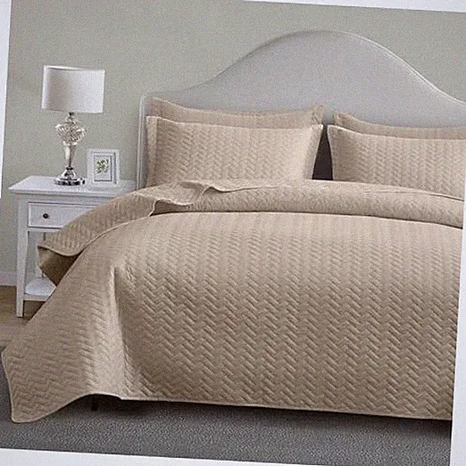 Quilt Set King Size, Lightweight Beige Bedspread Ultrasonic Chevron Pattern