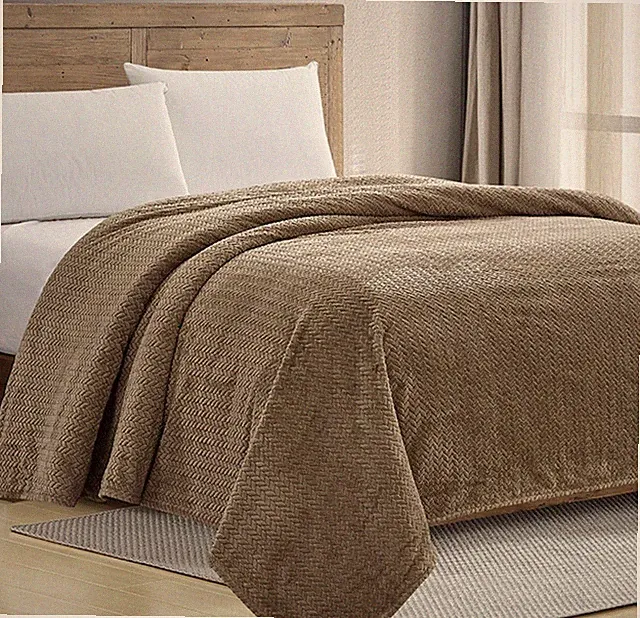 SHERADIAN CHEVRON JACQUARD BRAIDED BLANKET QUEEN - TAUPE