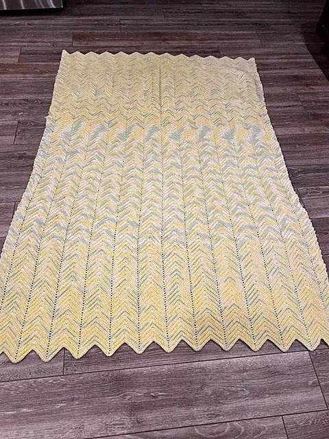 VTG Handmade Yellow Blue Crochet Baby Blanket Zig Zag Chevron Pattern Boy Girl L